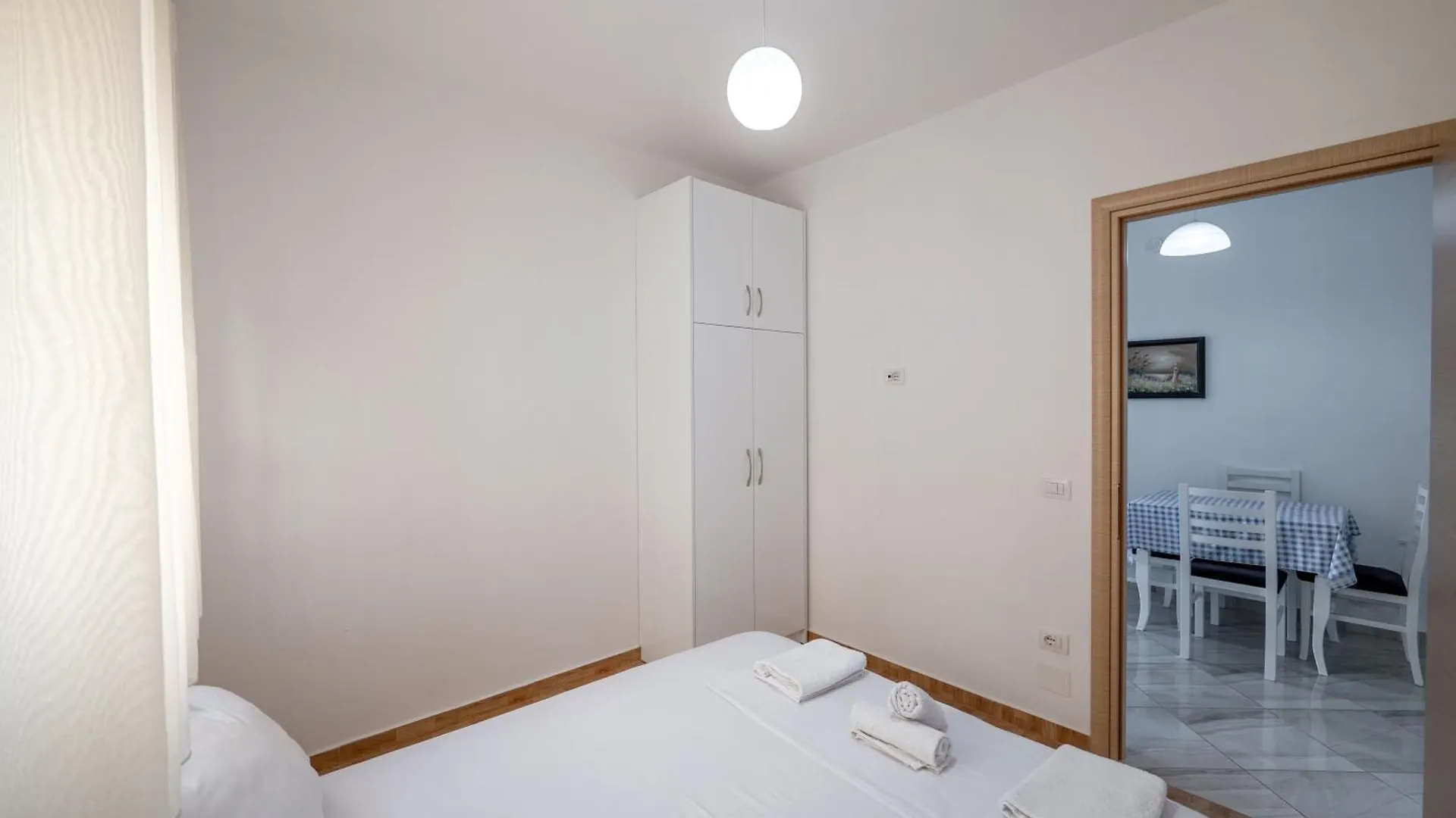 Playa Apartments ساراندا