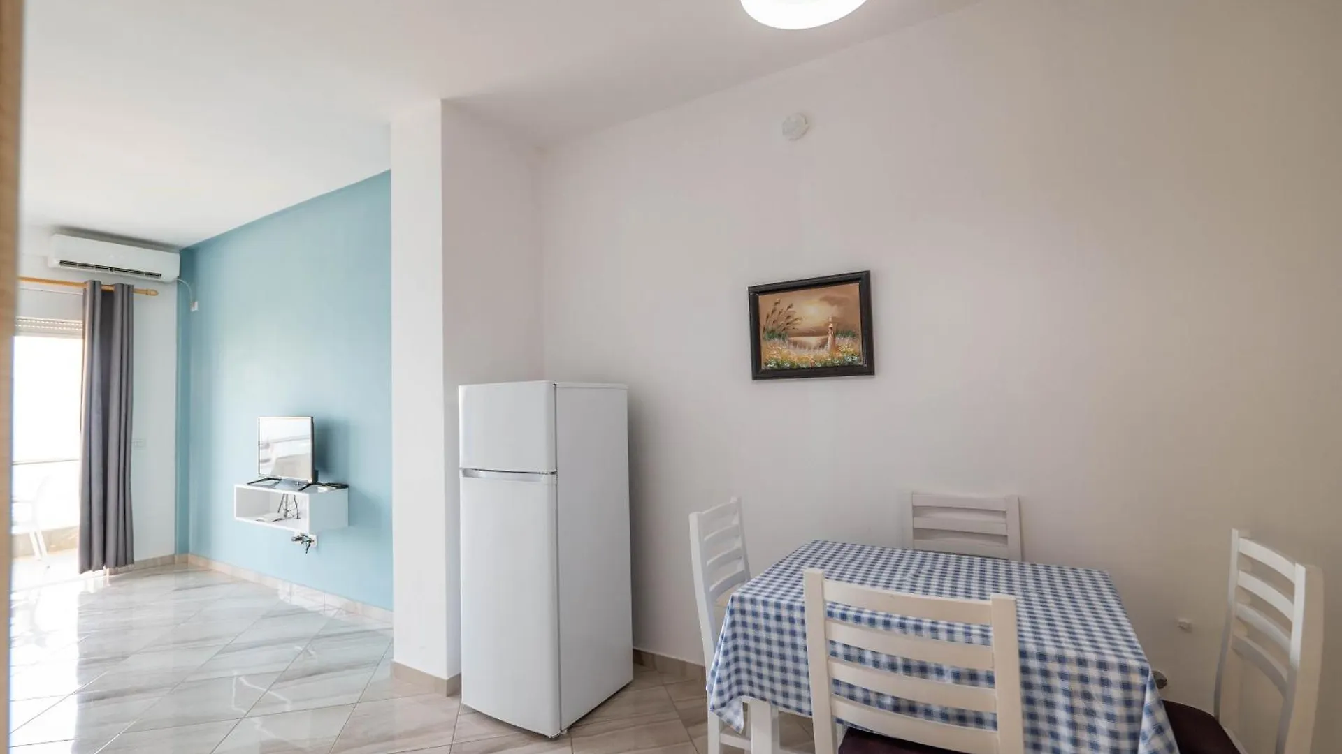 Playa Apartments ساراندا ألبانيا